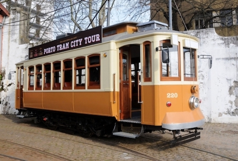 A Porto tram car.
