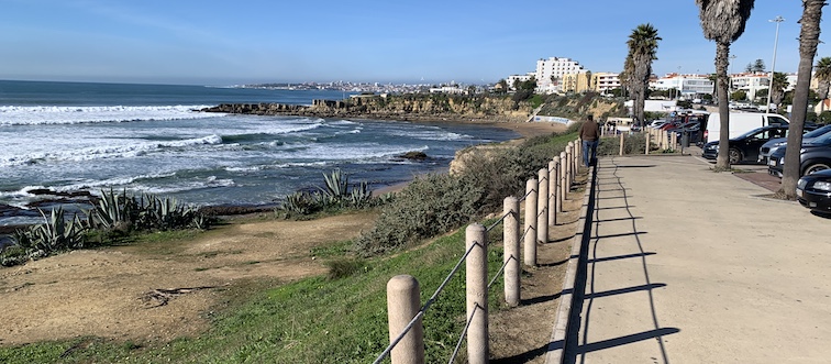 The beach at Parede, looking west towards Cascais