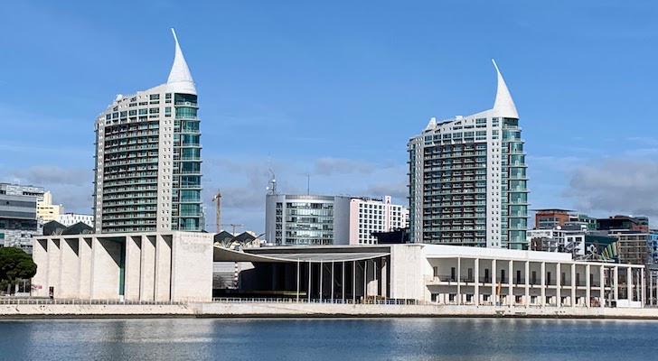 The Pavilhão de Portugal in front of the Torre São Gabriel and the Torre São Rafael in Lisbon