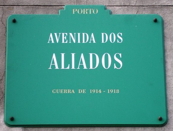 A street sign for Avenida dos Aliados