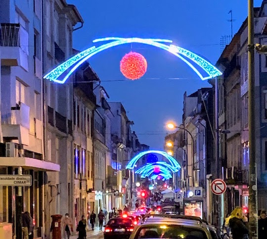 The lights on Rua de Cedofeita in Porto.