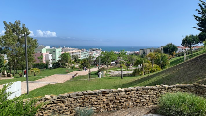 The view of the ocean at the Parque dos Poetas