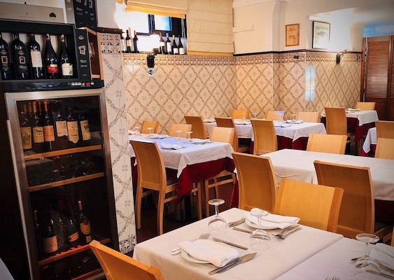 The interior at Restaurante Borges