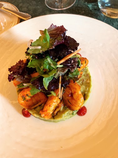 Sautéed shrimp with sweet chilli and guacamole