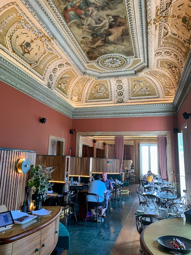 The dining room at Palácio Chiado