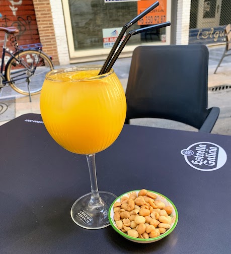 7192 - Agua de Valencia An Agua de Valencia at Babilonia bar in Valencia.