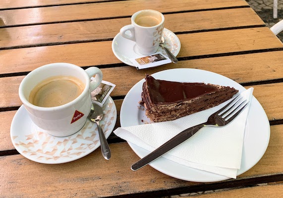 Chocolate cake and coffee at O Melho Bolo de Chocolate do Mundo.