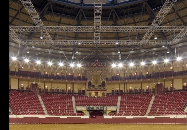 The interior of the Campo Pequeno arena.